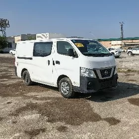 Nissan Urvan 2022