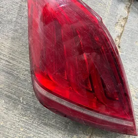 Genesis G90 yzky fara