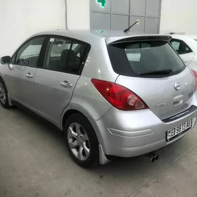 Nissan Versa 2010
