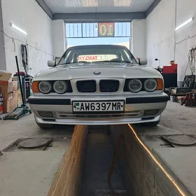BMW E34 1990