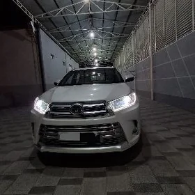 Toyota Highlander 2018