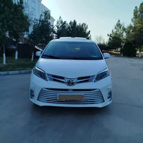 Toyota Sienna 2017