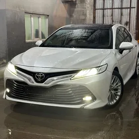 Toyota Camry 2020