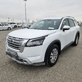 Nissan Pathfinder 2022