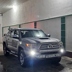 Toyota Tacoma 2017