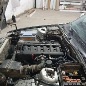BMW E34 1990