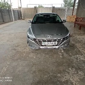 Hyundai Elantra 2021