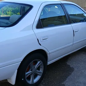 Toyota Camry 2001