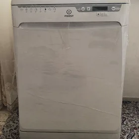 Posudomoyka Indesit