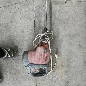 Otboinyi molotok Hilti