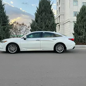 Toyota Avalon 2020