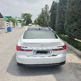 Toyota Camry 2025