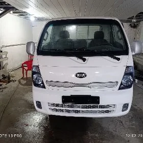 Kia Bongo 2013