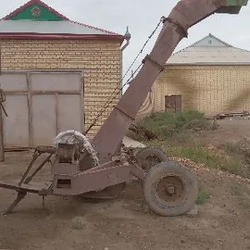 MTZ T-28 2006