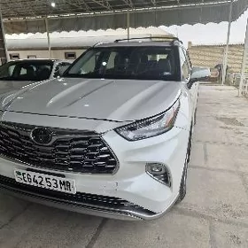 Toyota Highlander 2020