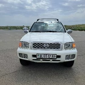 Nissan Pathfinder 2002