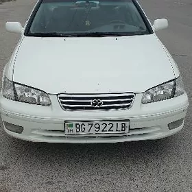 Toyota Camry 2000