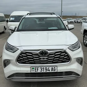 Toyota Highlander 2020