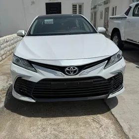 Toyota Camry 2024