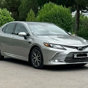 Toyota Camry 2022
