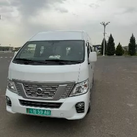 Nissan Urvan 2022