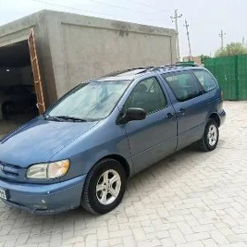 Toyota Sienna 2000