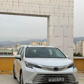 Toyota Sienna 2021