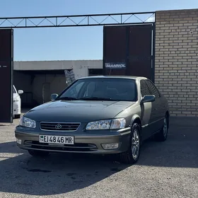 Toyota Camry 1998