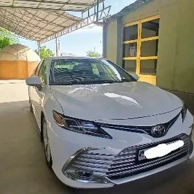 Toyota Camry 2022