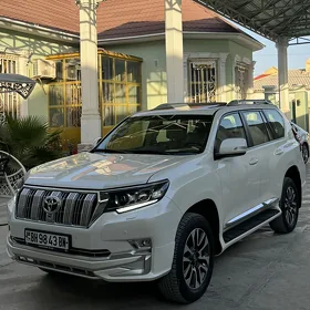 Toyota Land Cruiser Prado 2023