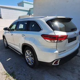 Toyota Highlander 2017