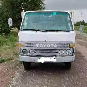 Toyota Dyna 1990