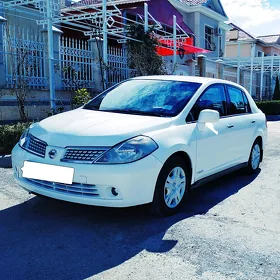 Nissan Versa 2010