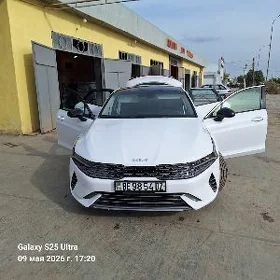 Kia K5 2023