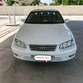 Toyota Camry 2001