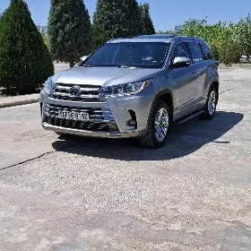 Toyota Highlander 2018