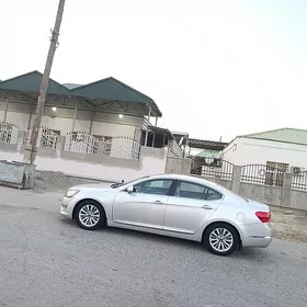 Kia Cadenza 2013