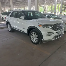 Ford Explorer 2023