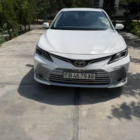 Toyota Camry 2022