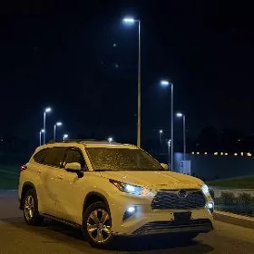 Toyota Highlander 2020
