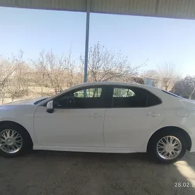 Toyota Camry 2020