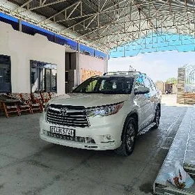 Toyota Highlander 2016