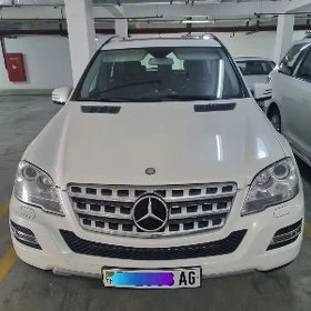 Mercedes-Benz ML500 2011