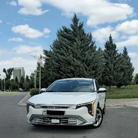 Kia K5 2025