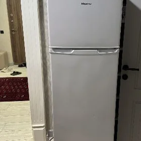 Hisense Haladilnik