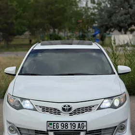 Toyota Camry 2013