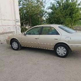 Toyota Camry 2000