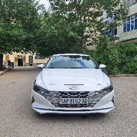 Hyundai Elantra 2023