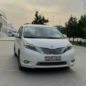 Toyota Sienna 2016