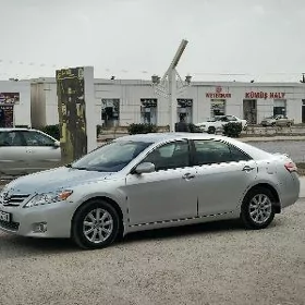 Toyota Camry 2011